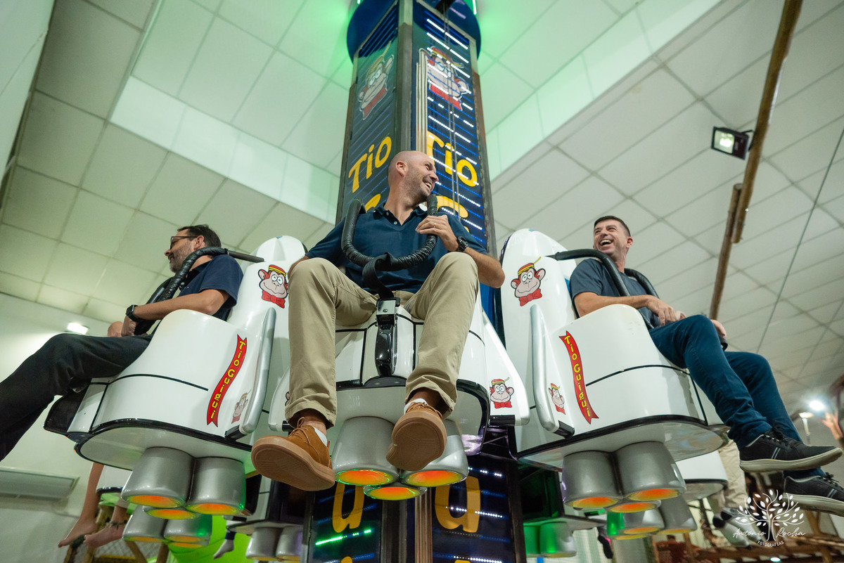 aniversário infantil - festa de 5 anos - fotografia de aniversário - fotógrafo infantil - Antonio Rocha Fotografias - festa temática Stitch - salão Tio Guigui - fotografia profissional - show da aniversariante - alegria das crianças - torre - Pelotas 