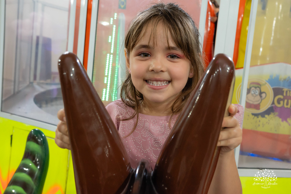 aniversário infantil - festa de 5 anos - fotografia de aniversário - fotógrafo infantil - Antonio Rocha Fotografias - festa temática Stitch - salão Tio Guigui - fotografia profissional - show da aniversariante - alegria das crianças - torre - Pelotas 