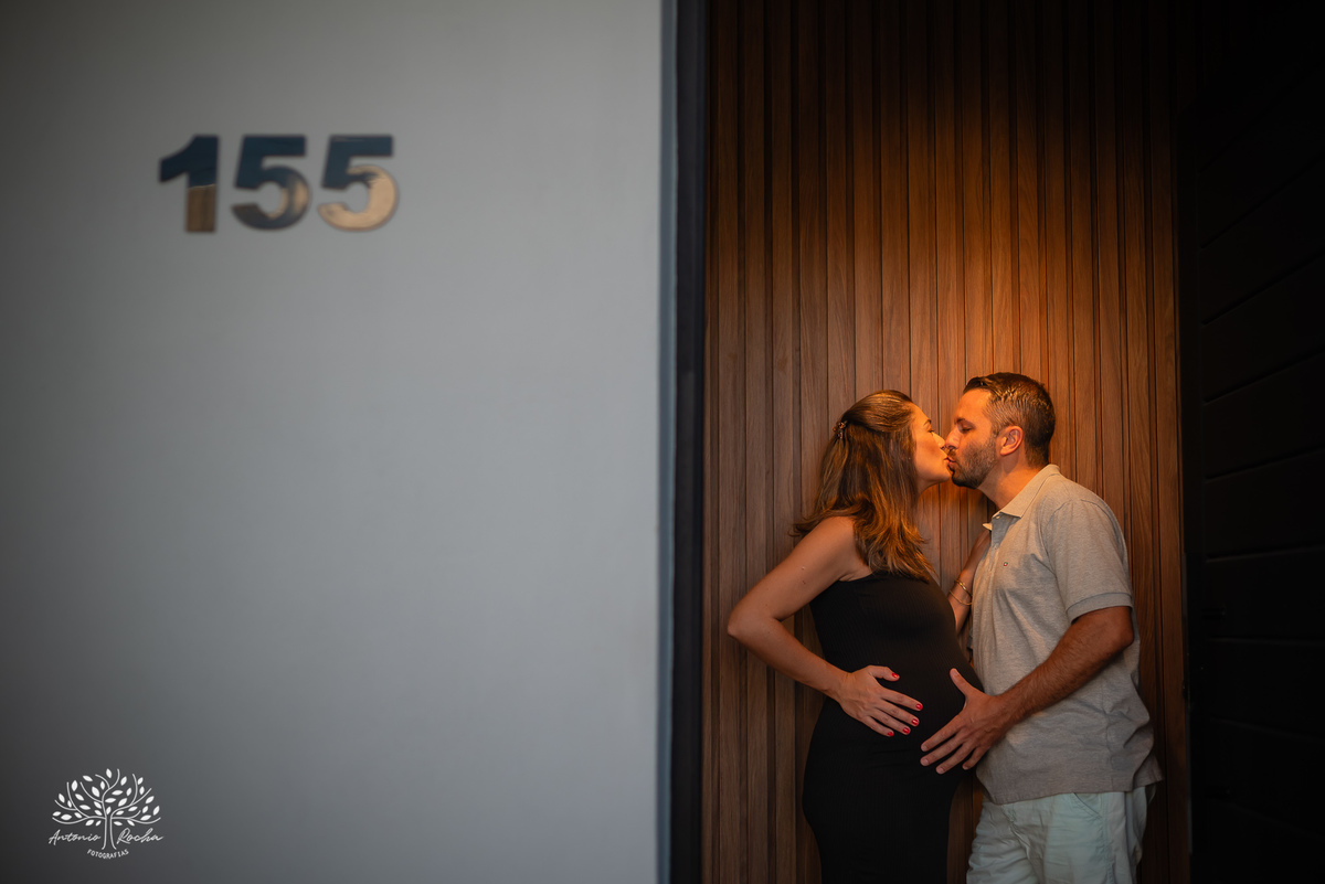ensaio gestante - fotografia de gestante - espera do bebê - ensaio em casa - fotografia afetiva - fotógrafo de família - ensaio lifestyle - amor em família - ensaio com pets - gestante em casa - ensaio intimista - Pelotas - Antonio Rocha Fotografias