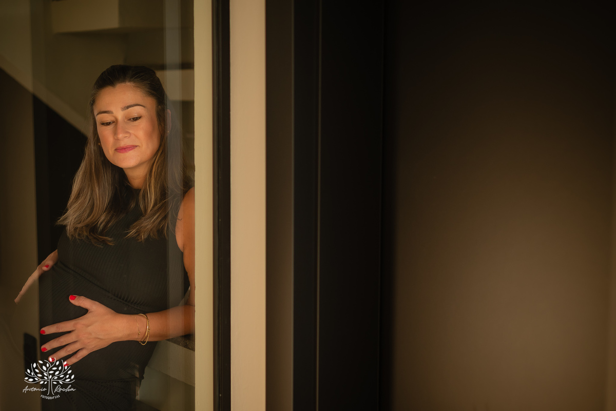 ensaio gestante - fotografia de gestante - espera do bebê - ensaio em casa - fotografia afetiva - fotógrafo de família - ensaio lifestyle - amor em família - ensaio com pets - gestante em casa - ensaio intimista - Pelotas - Antonio Rocha Fotografias