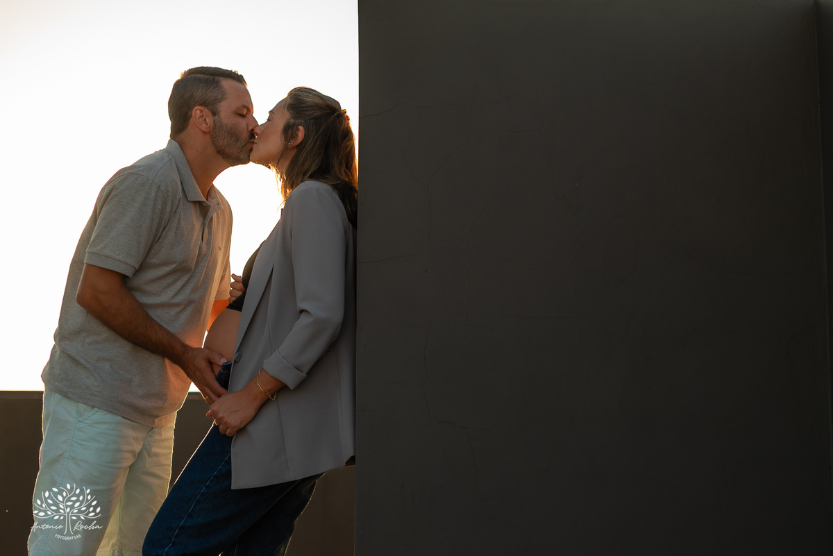 ensaio gestante - fotografia de gestante - espera do bebê - ensaio em casa - fotografia afetiva - fotógrafo de família - ensaio lifestyle - amor em família - ensaio com pets - gestante em casa - ensaio intimista - Pelotas - Antonio Rocha Fotografias