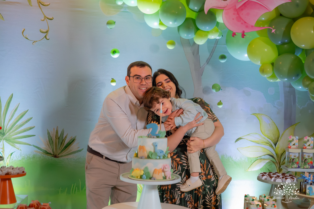 aniversário infantil - festa de 2 anos - fotografia de aniversário infantil - fotógrafo de eventos - Antonio Rocha Fotografias - tema dinossauros - ensaio de aniversário - Quinta Dom Manuel - LocusDecore - Lavie Cerimonial - Luan Gomes Stories - Pelotas