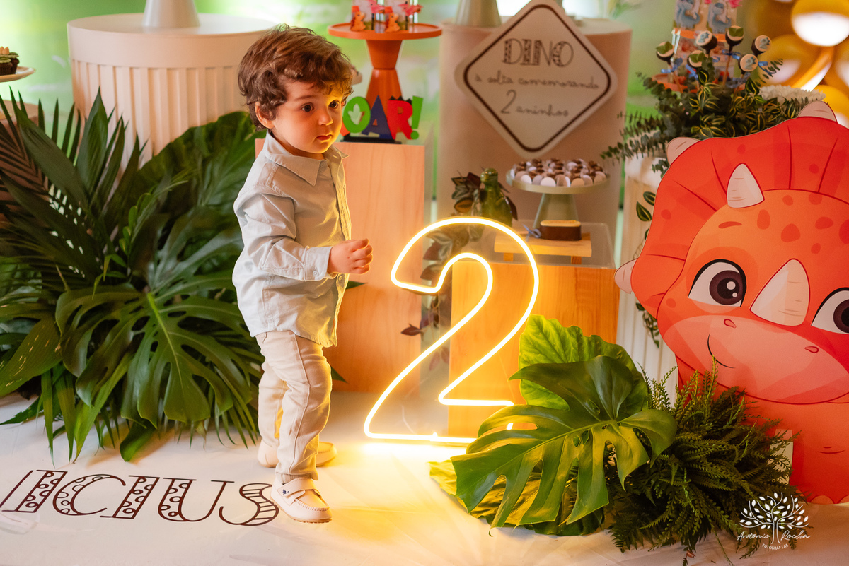 aniversário infantil - festa de 2 anos - fotografia de aniversário infantil - fotógrafo de eventos - Antonio Rocha Fotografias - tema dinossauros - ensaio de aniversário - Quinta Dom Manuel - LocusDecore - Lavie Cerimonial - Luan Gomes Stories - Pelotas
