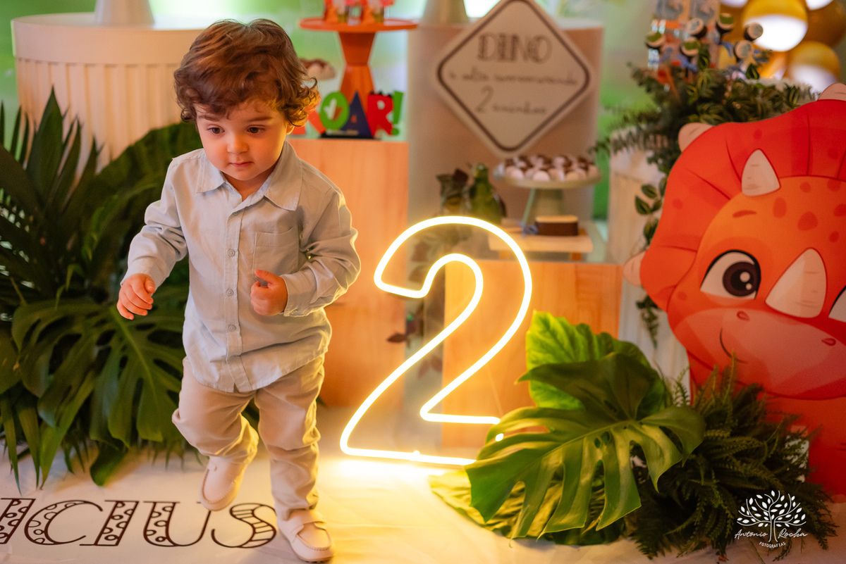 aniversário infantil - festa de 2 anos - fotografia de aniversário infantil - fotógrafo de eventos - Antonio Rocha Fotografias - tema dinossauros - ensaio de aniversário - Quinta Dom Manuel - LocusDecore - Lavie Cerimonial - Luan Gomes Stories - Pelotas