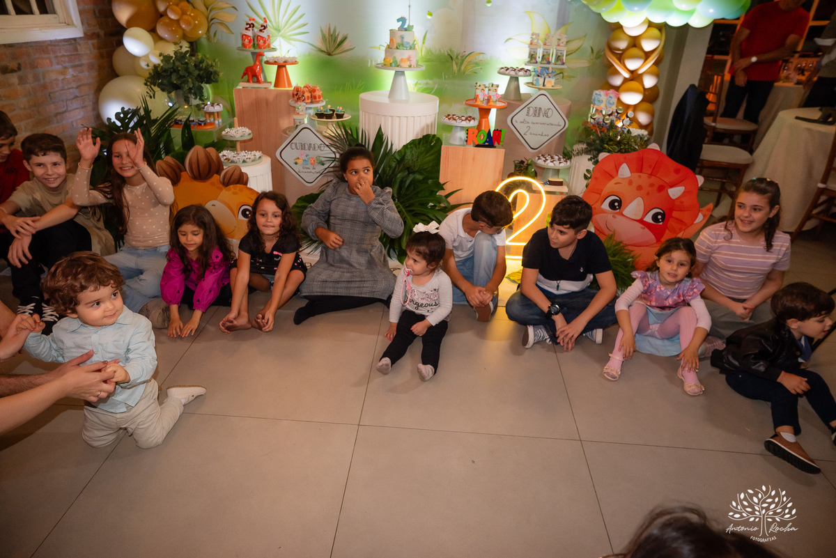 aniversário infantil - festa de 2 anos - fotografia de aniversário infantil - fotógrafo de eventos - Antonio Rocha Fotografias - tema dinossauros - ensaio de aniversário - Quinta Dom Manuel - LocusDecore - Lavie Cerimonial - Luan Gomes Stories - Pelotas