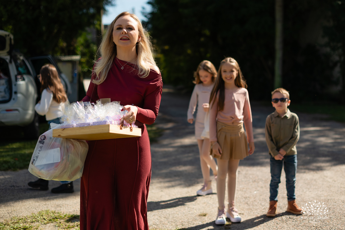 O ChatGPT disse:
Domingo de sol - festa infantil - irmãs Betina e Martina – Alejandro Kids - parabéns animado - balão surpresa - família reunida - fotografia de infância - conexão verdadeira – Pelotas – Quinta Dom Manuel - fotógrafos de festas