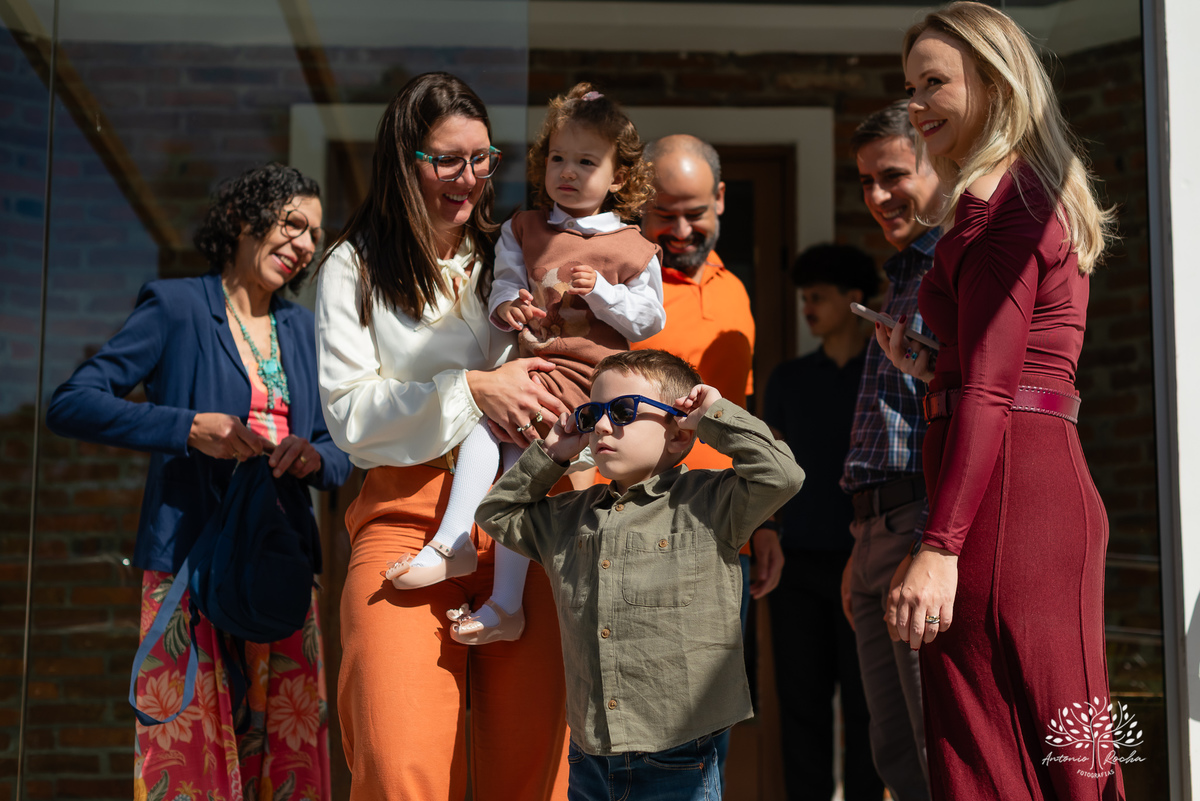 Domingo de sol - festa infantil - irmãs Betina e Martina – Alejandro Kids - parabéns animado - balão surpresa - família reunida - fotografia de infância - conexão verdadeira – Pelotas – Quinta Dom Manuel - fotógrafos de festas