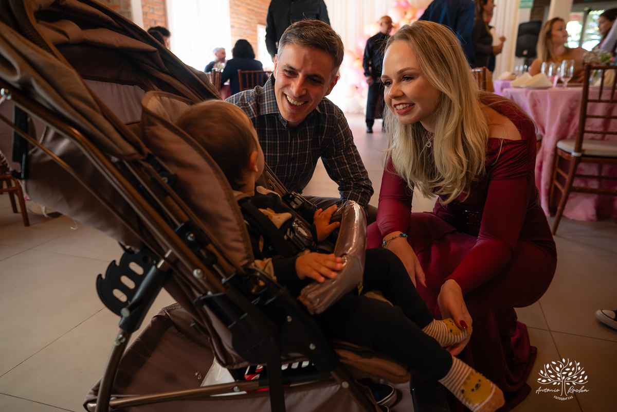 Domingo de sol - festa infantil - irmãs Betina e Martina – Alejandro Kids - parabéns animado - balão surpresa - família reunida - fotografia de infância - conexão verdadeira – Pelotas – Quinta Dom Manuel - fotógrafos de festas