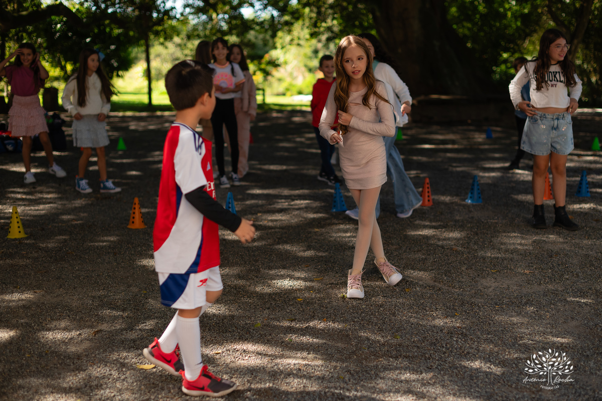 Domingo de sol - festa infantil - irmãs Betina e Martina – Alejandro Kids - parabéns animado - balão surpresa - família reunida - fotografia de infância - conexão verdadeira – Pelotas – Quinta Dom Manuel - fotógrafos de festas
