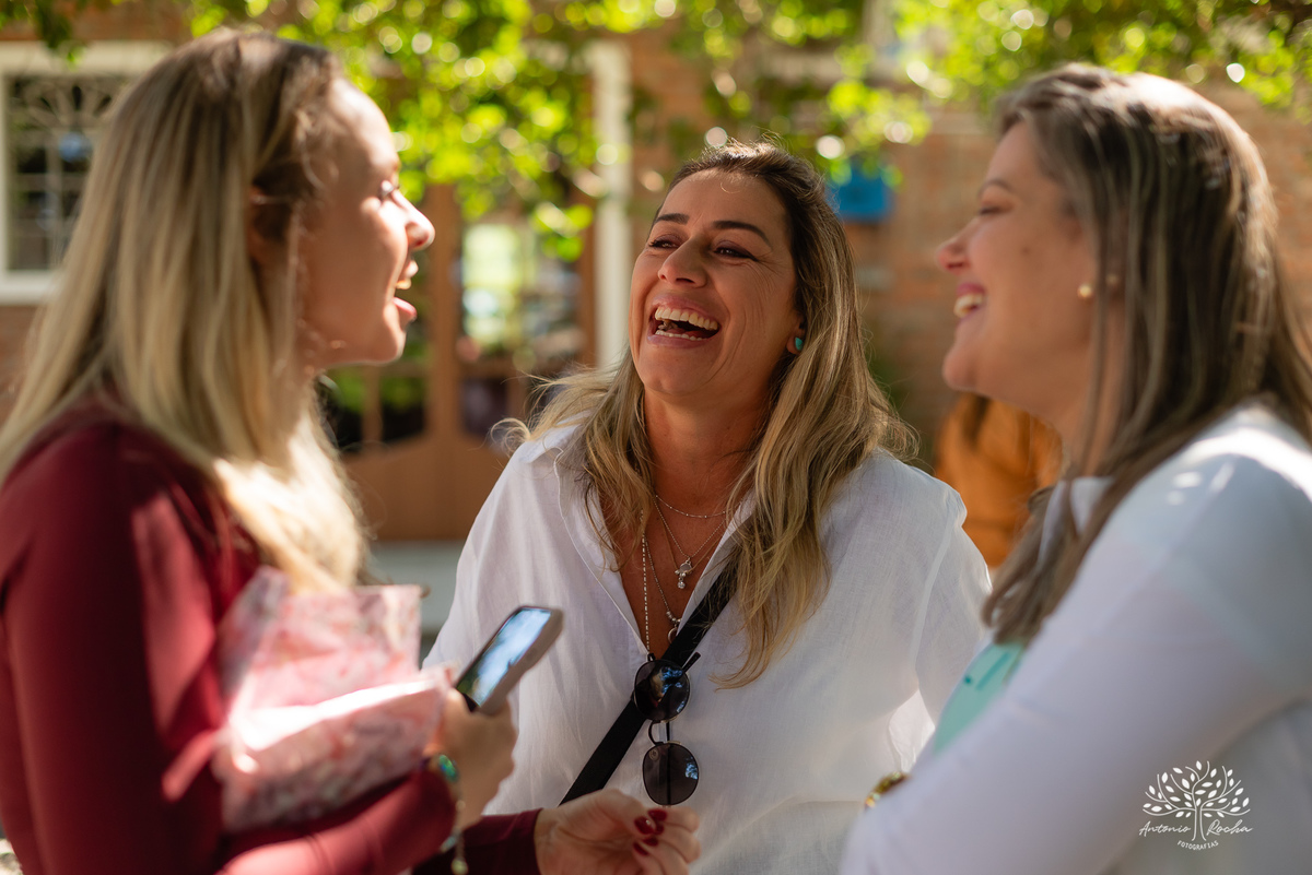 Domingo de sol - festa infantil - irmãs Betina e Martina – Alejandro Kids - parabéns animado - balão surpresa - família reunida - fotografia de infância - conexão verdadeira – Pelotas – Quinta Dom Manuel - fotógrafos de festas