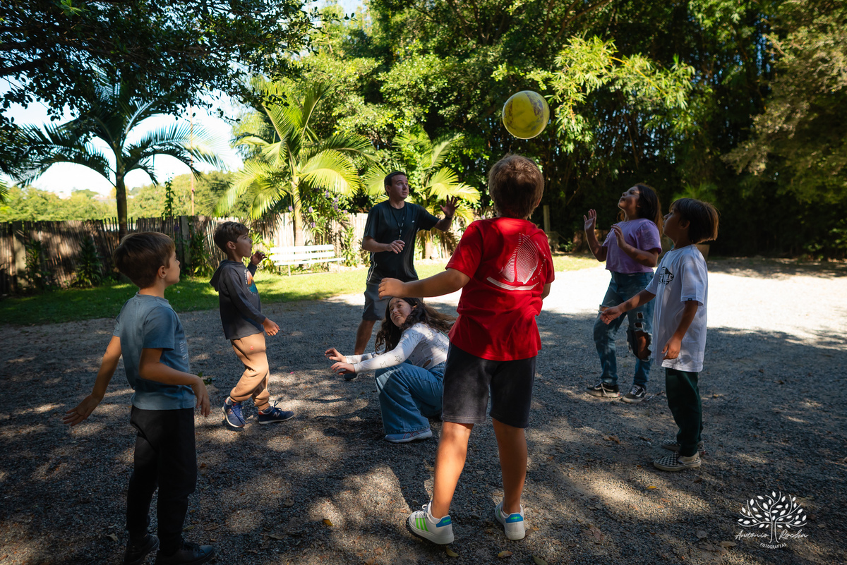 Domingo de sol - festa infantil - irmãs Betina e Martina – Alejandro Kids - parabéns animado - balão surpresa - família reunida - fotografia de infância - conexão verdadeira – Pelotas – Quinta Dom Manuel - fotógrafos de festas
