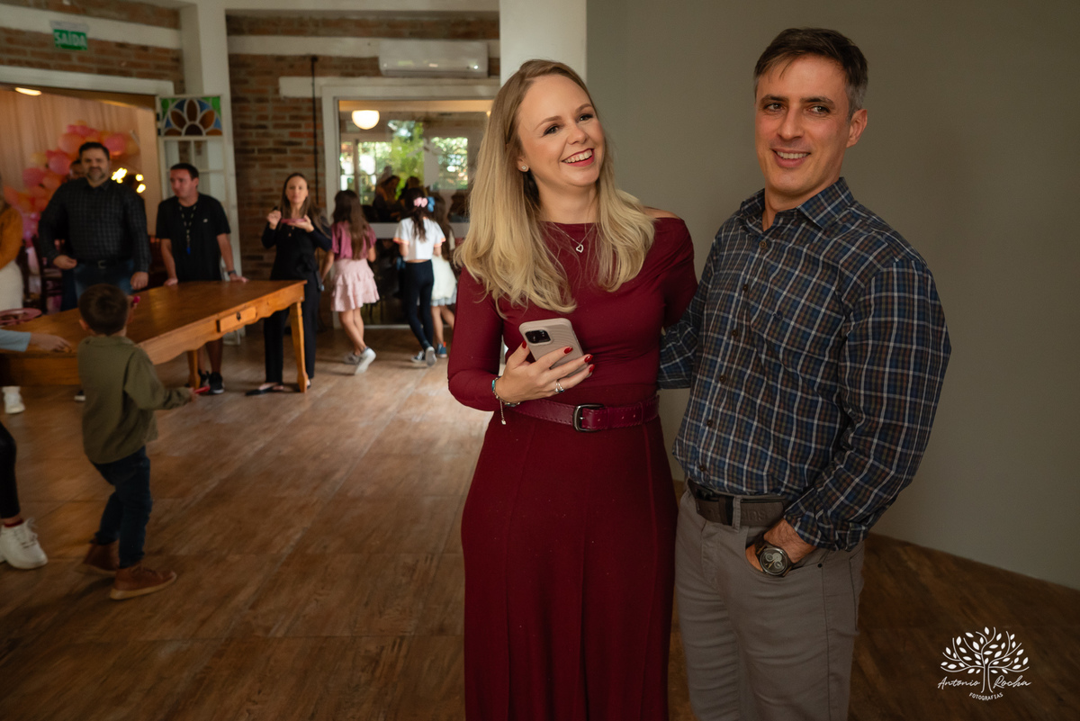 Domingo de sol - festa infantil - irmãs Betina e Martina – Alejandro Kids - parabéns animado - balão surpresa - família reunida - fotografia de infância - conexão verdadeira – Pelotas – Quinta Dom Manuel - fotógrafos de festas