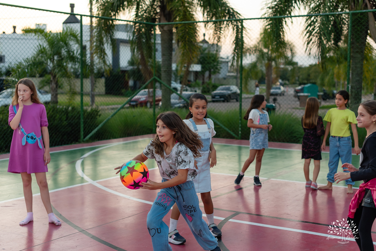 aniversário infantil - fotografia de festa - Antonio Rocha Fotografias - recreação infantil – pedescalco_recreacao - festa no condomínio - Lagos de São Gonçalo - parabéns animado - fotógrafo de aniversários - fotografia espontânea - Pelotas