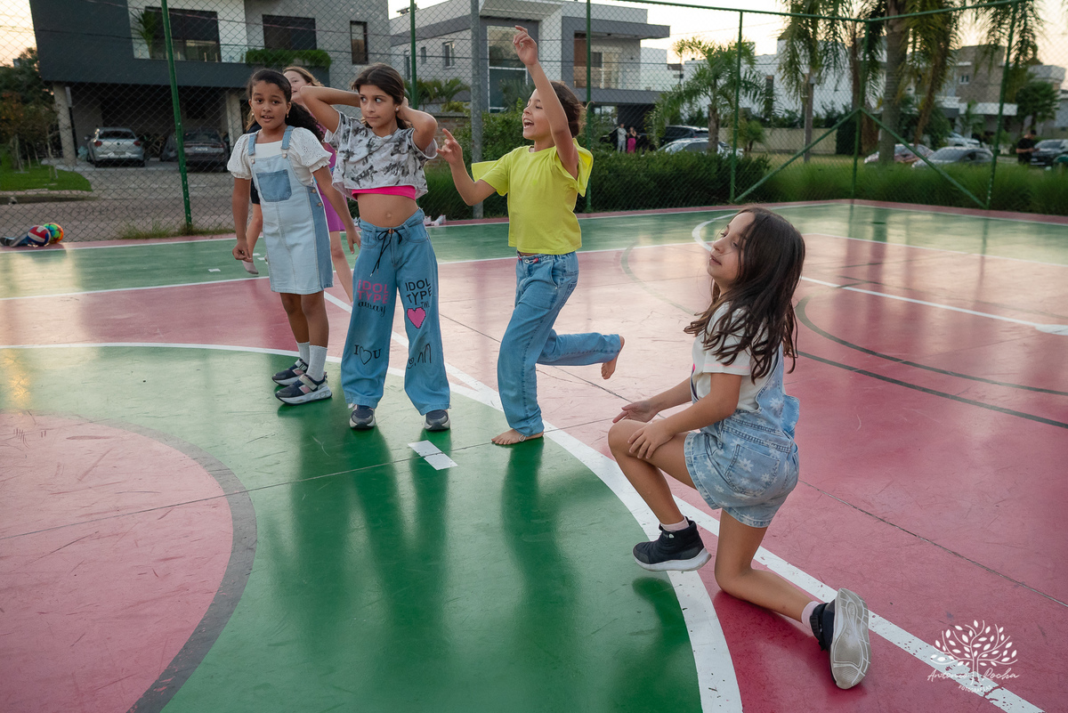 aniversário infantil - fotografia de festa - Antonio Rocha Fotografias - recreação infantil – pedescalco_recreacao - festa no condomínio - Lagos de São Gonçalo - parabéns animado - fotógrafo de aniversários - fotografia espontânea - Pelotas