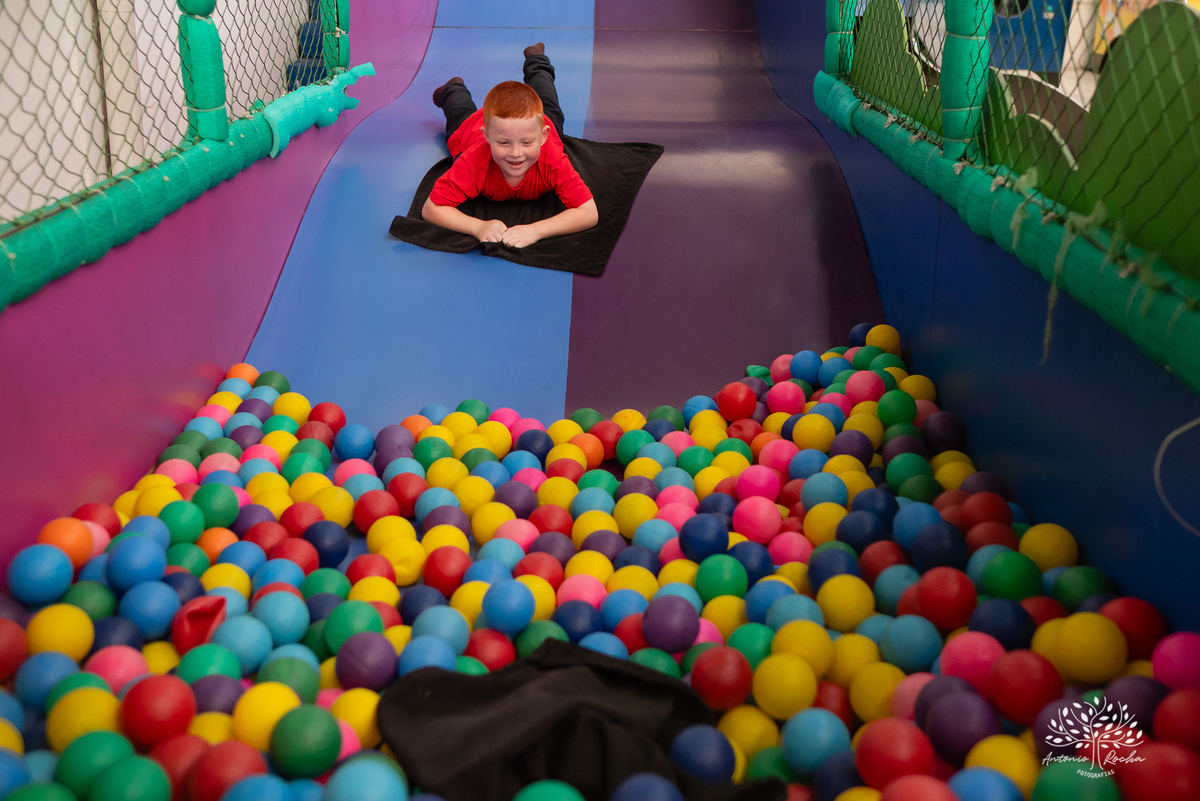 Vicente - aniversário infantil - 4 anos - festa de criança - fotografia infantil - memórias da infância - tombo legal - touro mecânico - fotografia de aniversário - família - fotos espontâneas - Antonio Rocha Fotografias - Cliff Kids - Pelotas