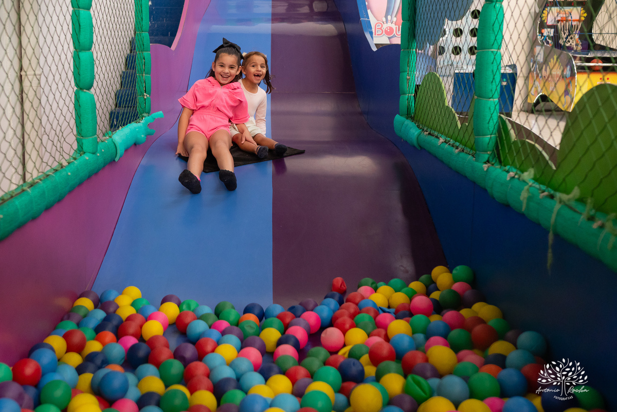 Vicente - aniversário infantil - 4 anos - festa de criança - fotografia infantil - memórias da infância - tombo legal - touro mecânico - fotografia de aniversário - família - fotos espontâneas - Antonio Rocha Fotografias - Cliff Kids - Pelotas