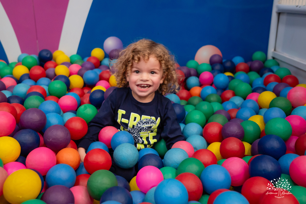Vicente - aniversário infantil - 4 anos - festa de criança - fotografia infantil - memórias da infância - tombo legal - touro mecânico - fotografia de aniversário - família - fotos espontâneas - Antonio Rocha Fotografias - Cliff Kids - Pelotas