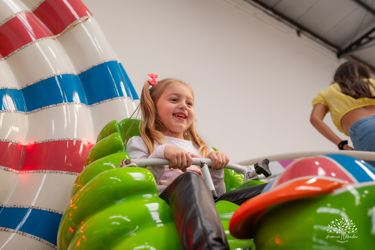 Vicente - aniversário infantil - 4 anos - festa de criança - fotografia infantil - memórias da infância - tombo legal - touro mecânico - fotografia de aniversário - família - fotos espontâneas - Antonio Rocha Fotografias - Cliff Kids - Pelotas