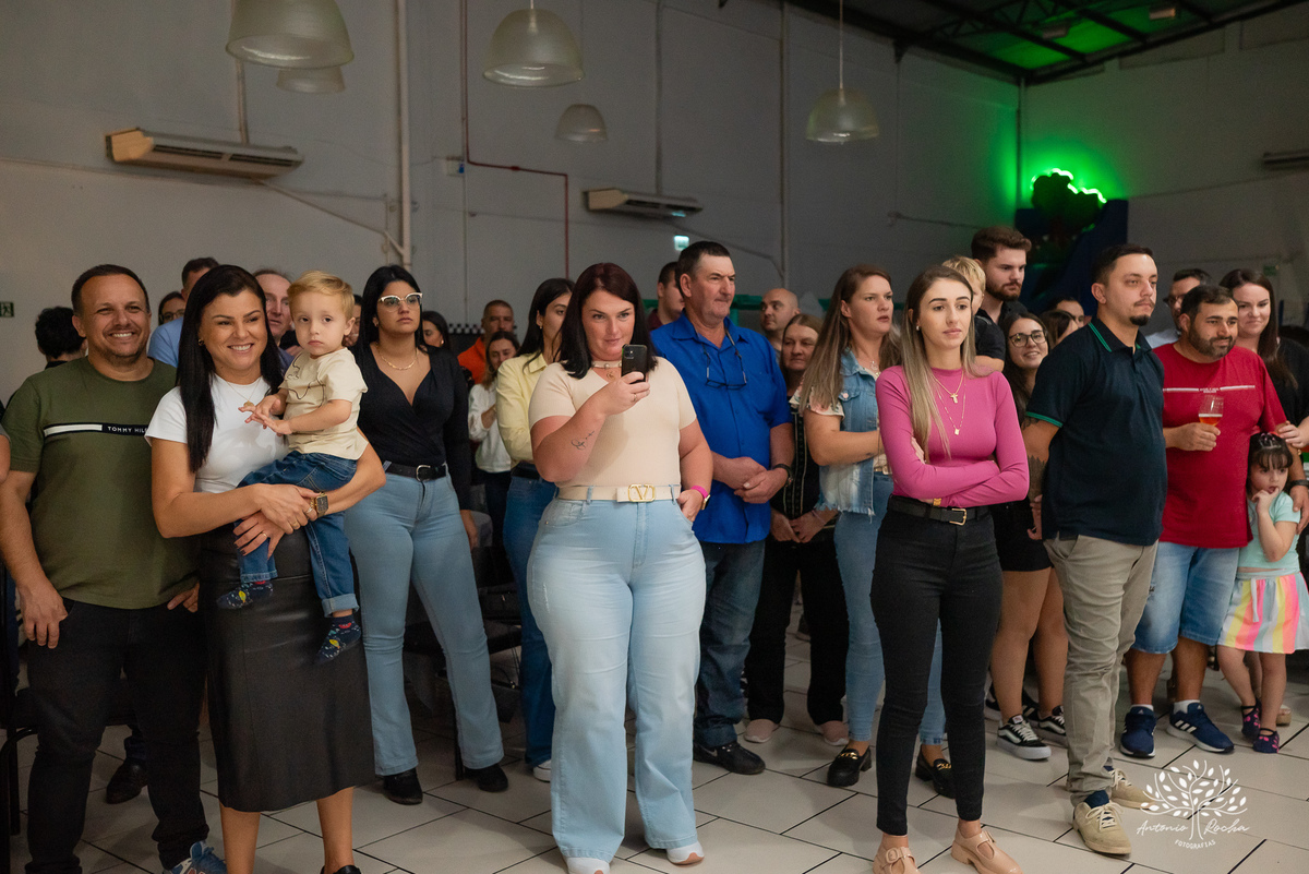 Vicente - aniversário infantil - 4 anos - festa de criança - fotografia infantil - memórias da infância - tombo legal - touro mecânico - fotografia de aniversário - família - fotos espontâneas - Antonio Rocha Fotografias - Cliff Kids - Pelotas