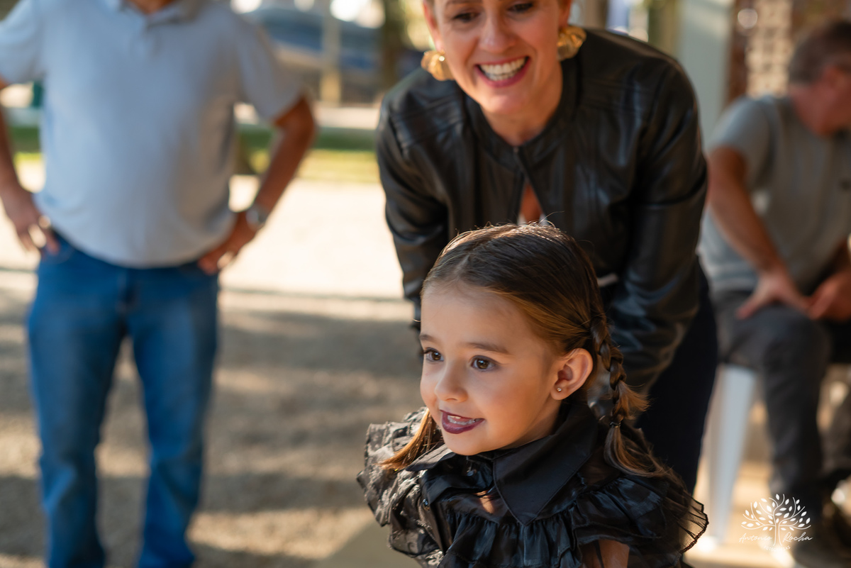 aniversário infantil - fotografia de festa - Vandinha - Clube Caça e Pesca - fotografia infantil - tobogã - festa ao ar livre - fotografia espontânea - aniversário 4 anos - fotos criativas - fotógrafo Antonio Rocha - festa com crianças – Pelotas
