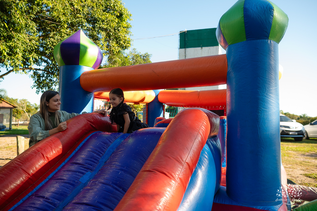aniversário infantil - fotografia de festa - Vandinha - Clube Caça e Pesca - fotografia infantil - tobogã - festa ao ar livre - fotografia espontânea - aniversário 4 anos - fotos criativas - fotógrafo Antonio Rocha - festa com crianças – Pelotas