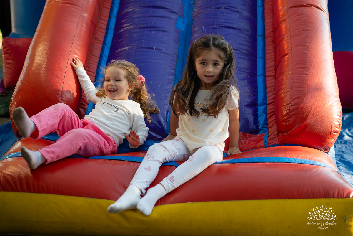 aniversário infantil - fotografia de festa - Vandinha - Clube Caça e Pesca - fotografia infantil - tobogã - festa ao ar livre - fotografia espontânea - aniversário 4 anos - fotos criativas - fotógrafo Antonio Rocha - festa com crianças – Pelotas