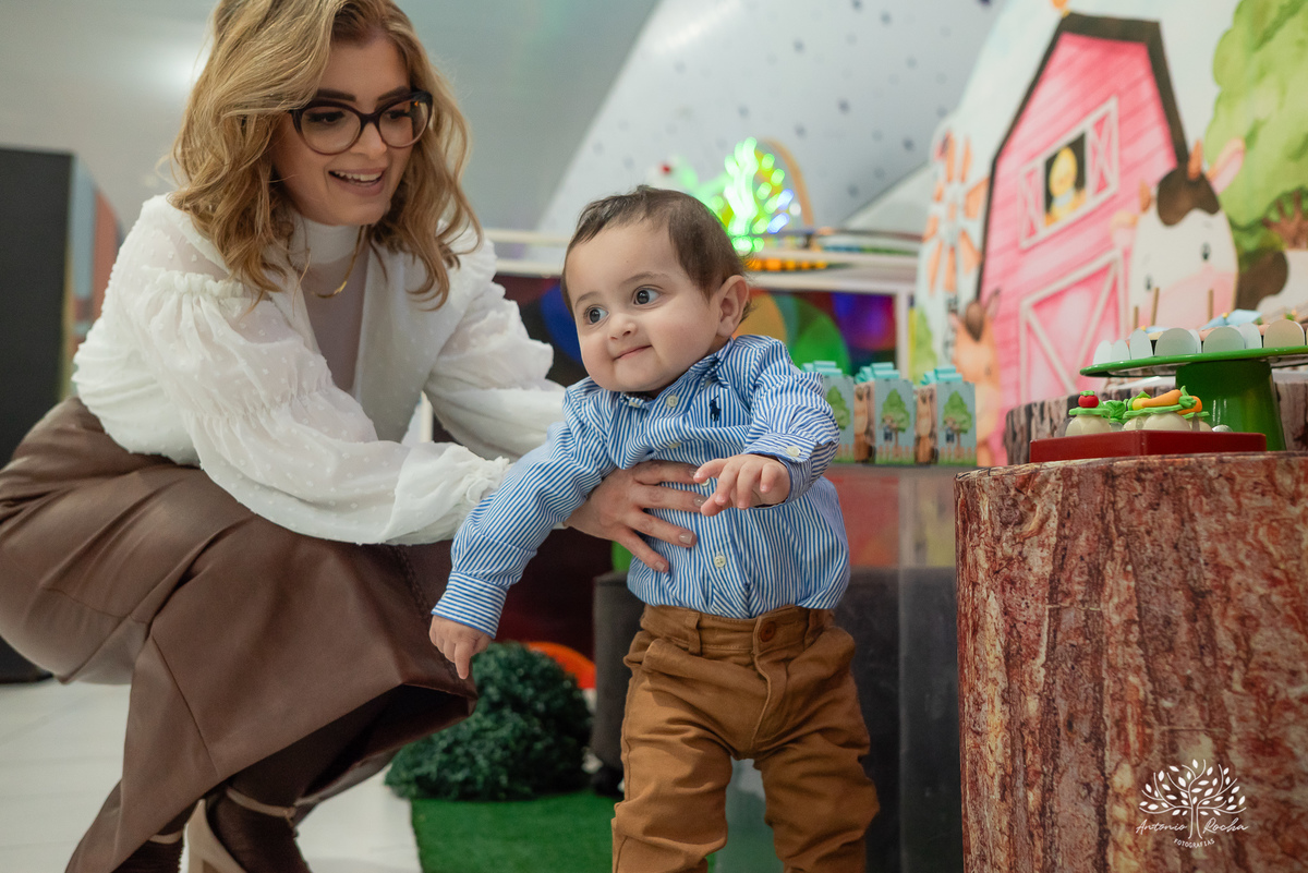 primeiro-aninho - fotografia-de-aniversário - fotógrafo-infantil - festa-na-fazendinha - fotografia-profissional - Pelotas - aniversário-de-1-ano - memórias-em-família - fotos-de-festa-infantil - Antonio-Rocha-Fotografias - ensaio-fotográfico-infantil
