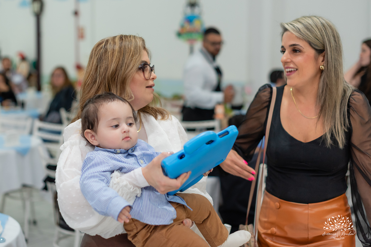 primeiro-aninho - fotografia-de-aniversário - fotógrafo-infantil - festa-na-fazendinha - fotografia-profissional - Pelotas - aniversário-de-1-ano - memórias-em-família - fotos-de-festa-infantil - Antonio-Rocha-Fotografias - ensaio-fotográfico-infantil