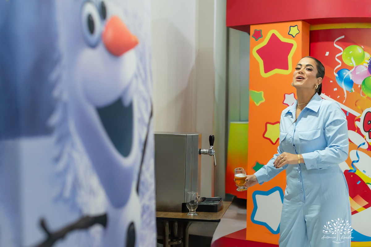 festa infantil - fotografia infantil - aniversário Frozen - irmãs gêmeas - festa temática - fotografia de festa - Pelotas - princesas Frozen – Tio Guigui - fotografia espontânea - fotografia de aniversário – Show do Parabéns - Antonio Rocha Fotografias