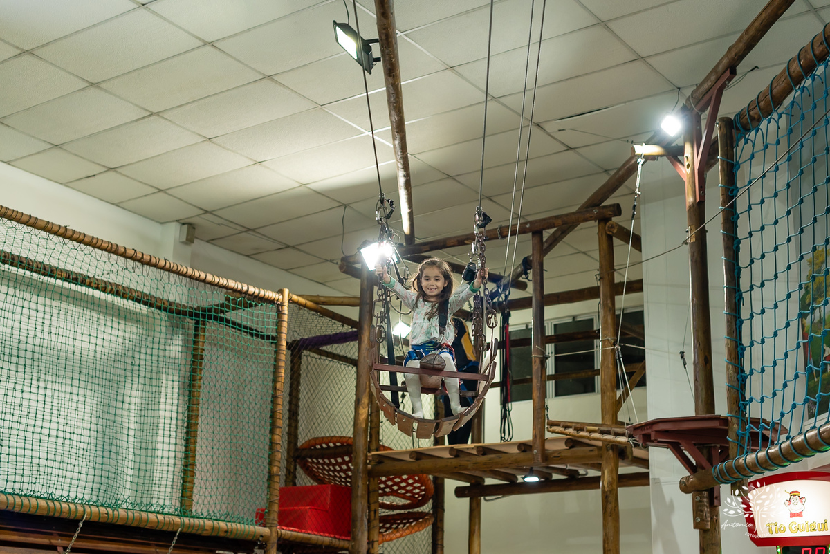 festa infantil - fotografia infantil - aniversário Frozen - irmãs gêmeas - festa temática - fotografia de festa - Pelotas - princesas Frozen – Tio Guigui - fotografia espontânea - fotografia de aniversário – Show do Parabéns - Antonio Rocha Fotografias