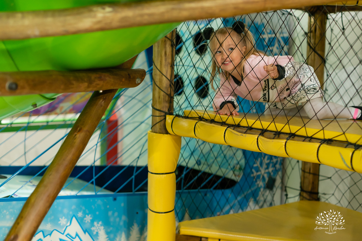 festa infantil - fotografia infantil - aniversário Frozen - irmãs gêmeas - festa temática - fotografia de festa - Pelotas - princesas Frozen – Tio Guigui - fotografia espontânea - fotografia de aniversário – Show do Parabéns - Antonio Rocha Fotografias