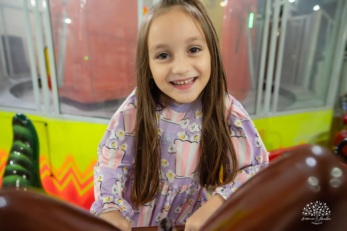 festa infantil - fotografia infantil - aniversário Frozen - irmãs gêmeas - festa temática - fotografia de festa - Pelotas - princesas Frozen – Tio Guigui - fotografia espontânea - fotografia de aniversário – Show do Parabéns - Antonio Rocha Fotografias