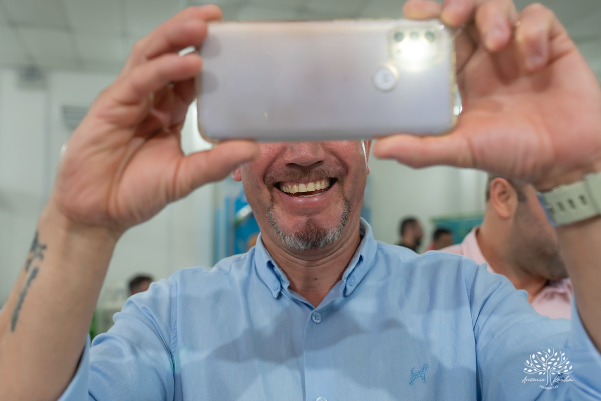 festa infantil - fotografia infantil - aniversário Frozen - irmãs gêmeas - festa temática - fotografia de festa - Pelotas - princesas Frozen – Tio Guigui - fotografia espontânea - fotografia de aniversário – Show do Parabéns - Antonio Rocha Fotografias