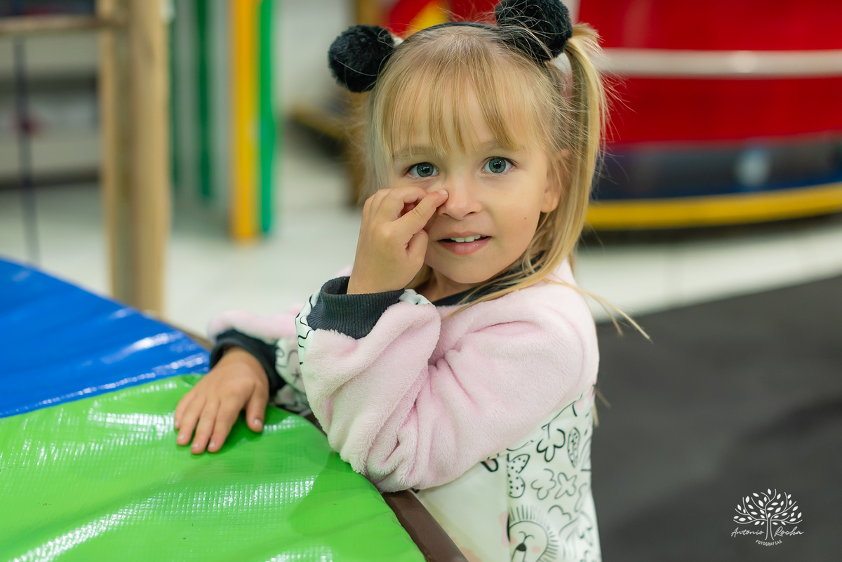 festa infantil - fotografia infantil - aniversário Frozen - irmãs gêmeas - festa temática - fotografia de festa - Pelotas - princesas Frozen – Tio Guigui - fotografia espontânea - fotografia de aniversário – Show do Parabéns - Antonio Rocha Fotografias