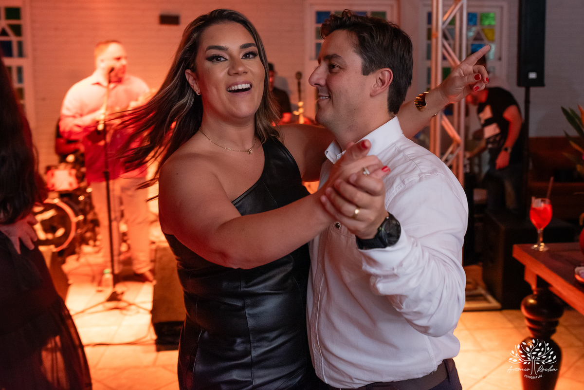 quarentou-40-anos - aniversário-40-anos - fotografia-de-eventos - fotógrafo-em-pelotas - antonio-rocha-fotografias - decoração-de-festa - cerimonial - buffet- música-ao-vivo - noite-inesquecível – os saraivas – tayefabio – lucianoortiz - dunas clube