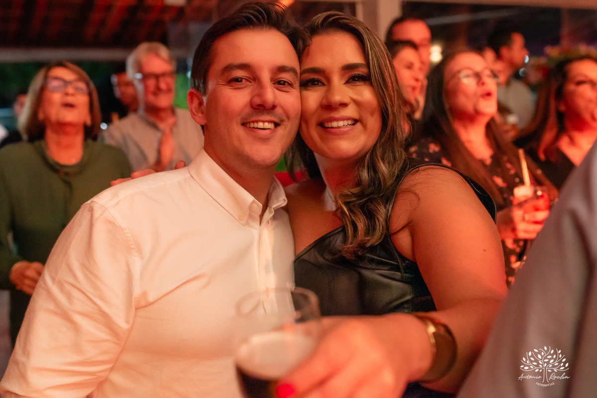 quarentou-40-anos - aniversário-40-anos - fotografia-de-eventos - fotógrafo-em-pelotas - antonio-rocha-fotografias - decoração-de-festa - cerimonial - buffet- música-ao-vivo - noite-inesquecível – os saraivas – tayefabio – lucianoortiz - dunas clube