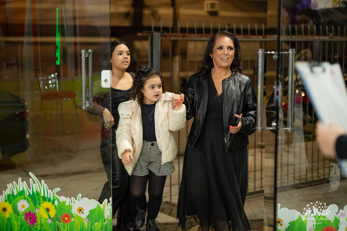 fotografo da familia – Pelotas - família-fabiola-e-andré – isadora-e-martina – Tio Guigui - stitch