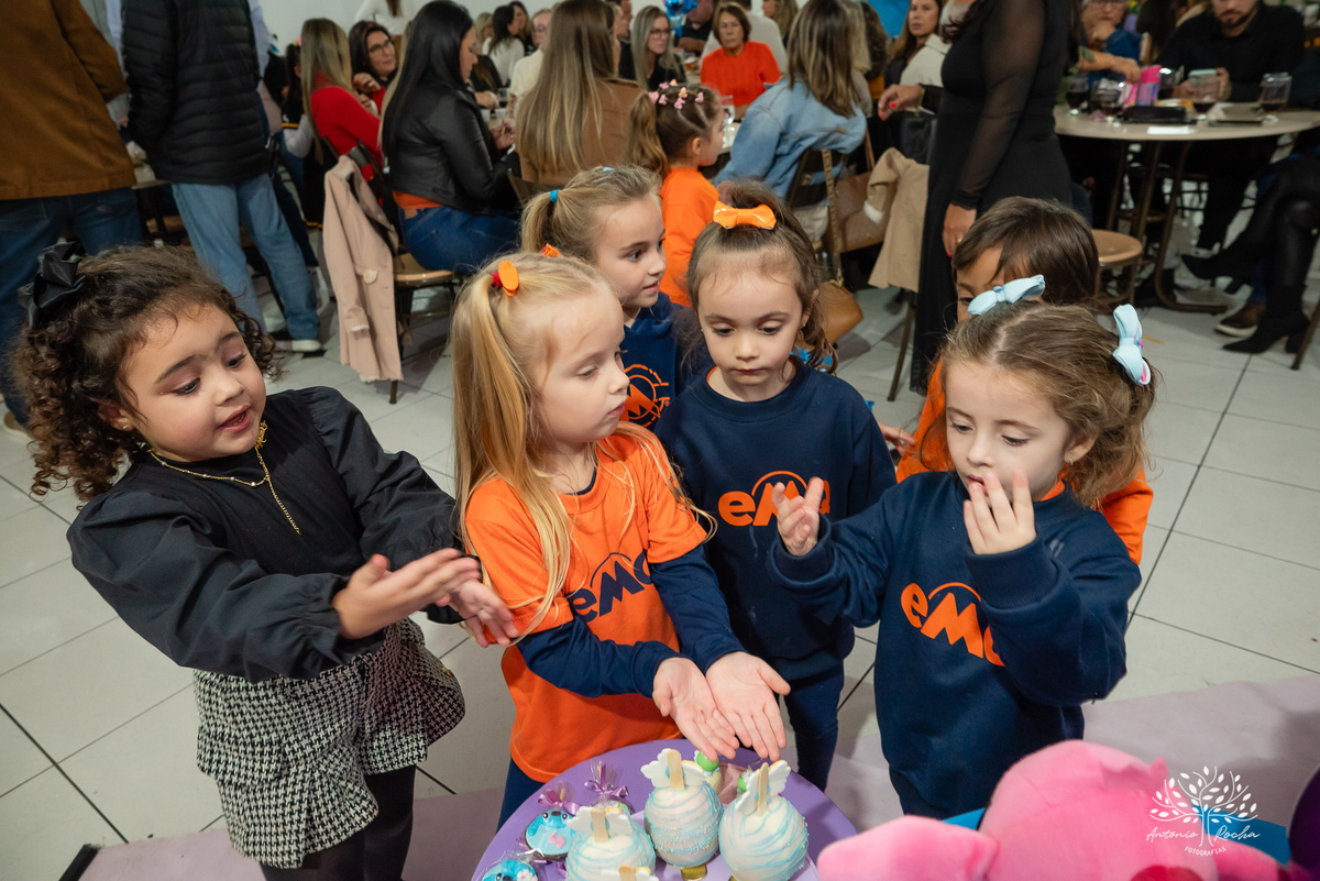 fotografo da familia – Pelotas - família-fabiola-e-andré – isadora-e-martina – Tio Guigui - stitch