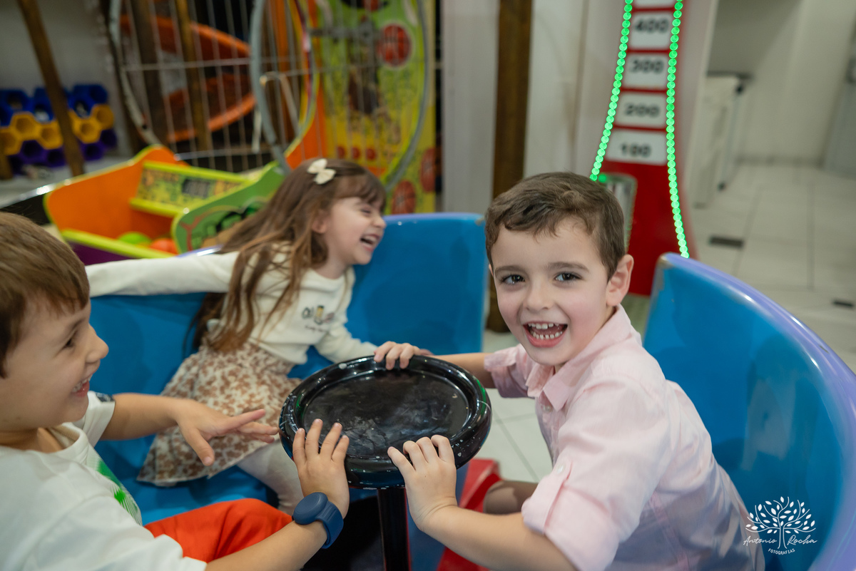 aniversário infantil - 5 anos - fotografia infantil - tema princesas - fotógrafo de crianças - fotógrafo de aniversários - Antonio Rocha Fotografias - festa encantada - fotografia profissional - fotografia criativa – tio Guigui – Pelotas - Renata