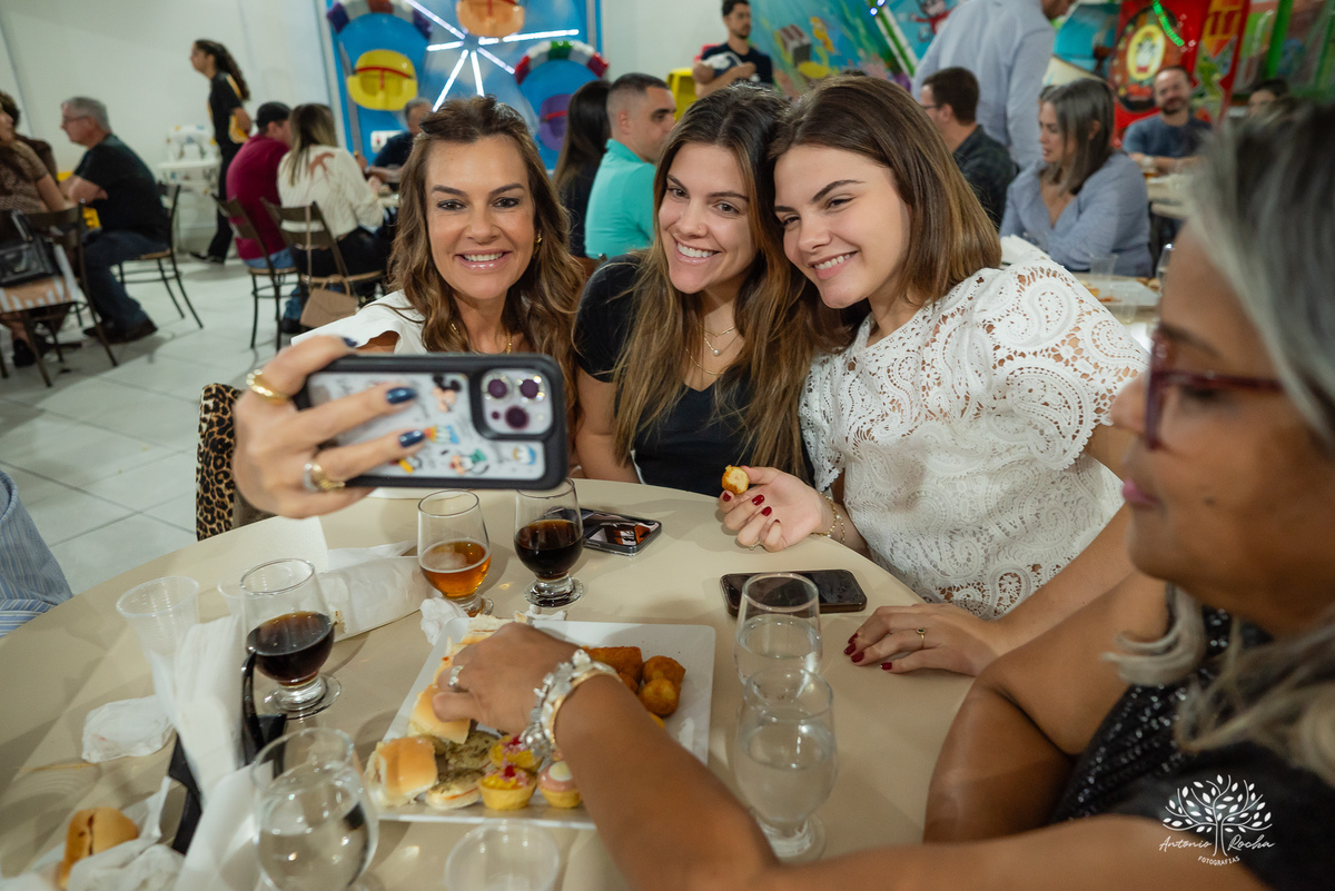 aniversário infantil - 5 anos - fotografia infantil - tema princesas - fotógrafo de crianças - fotógrafo de aniversários - Antonio Rocha Fotografias - festa encantada - fotografia profissional - fotografia criativa – tio Guigui – Pelotas - Renata