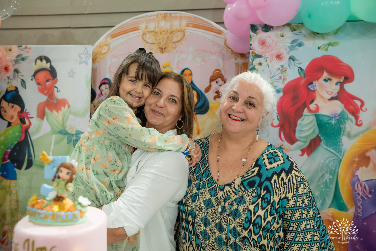 aniversário infantil - 5 anos - fotografia infantil - tema princesas - fotógrafo de crianças - fotógrafo de aniversários - Antonio Rocha Fotografias - festa encantada - fotografia profissional - fotografia criativa – tio Guigui – Pelotas - Renata