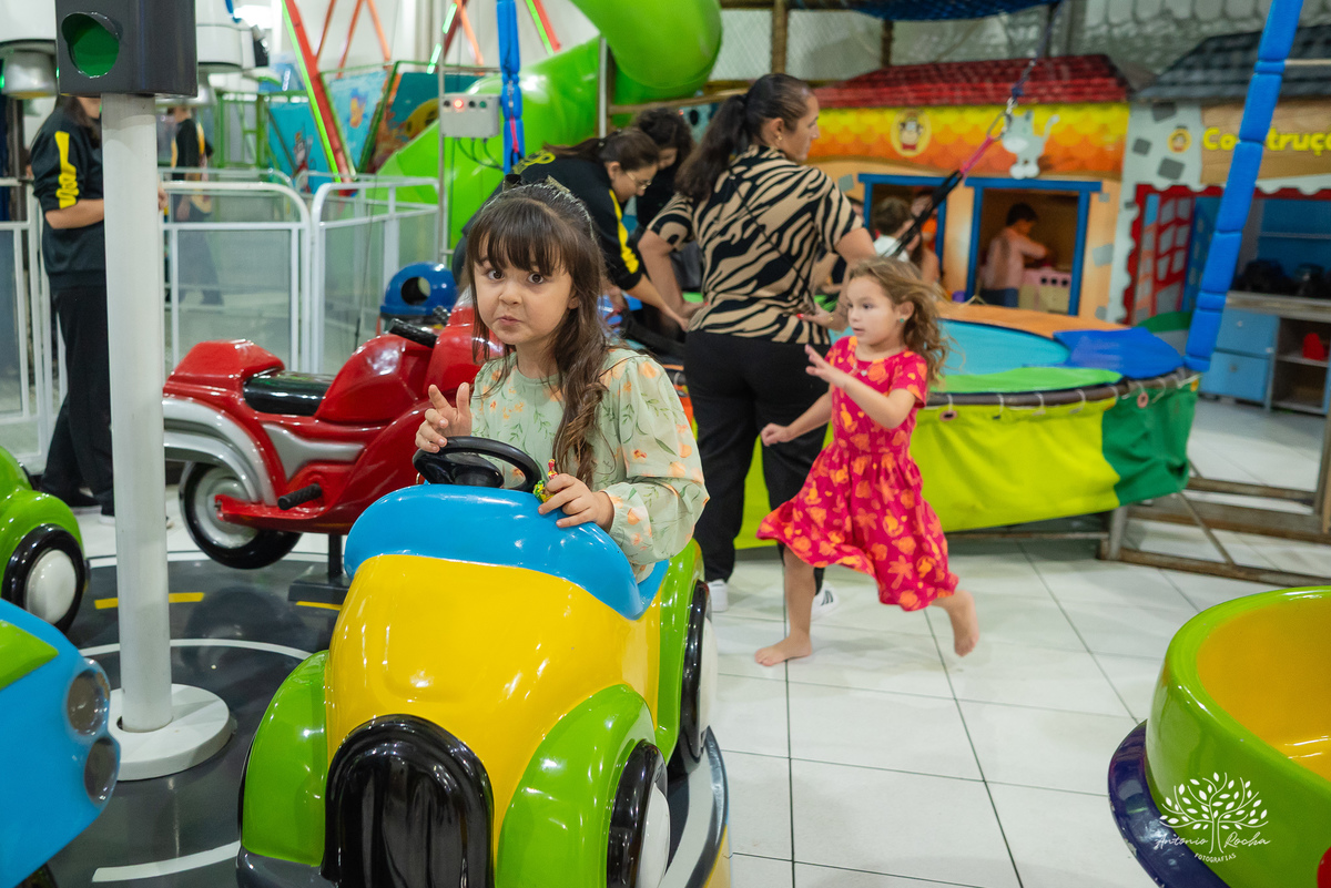 aniversário infantil - 5 anos - fotografia infantil - tema princesas - fotógrafo de crianças - fotógrafo de aniversários - Antonio Rocha Fotografias - festa encantada - fotografia profissional - fotografia criativa – tio Guigui – Pelotas - Renata