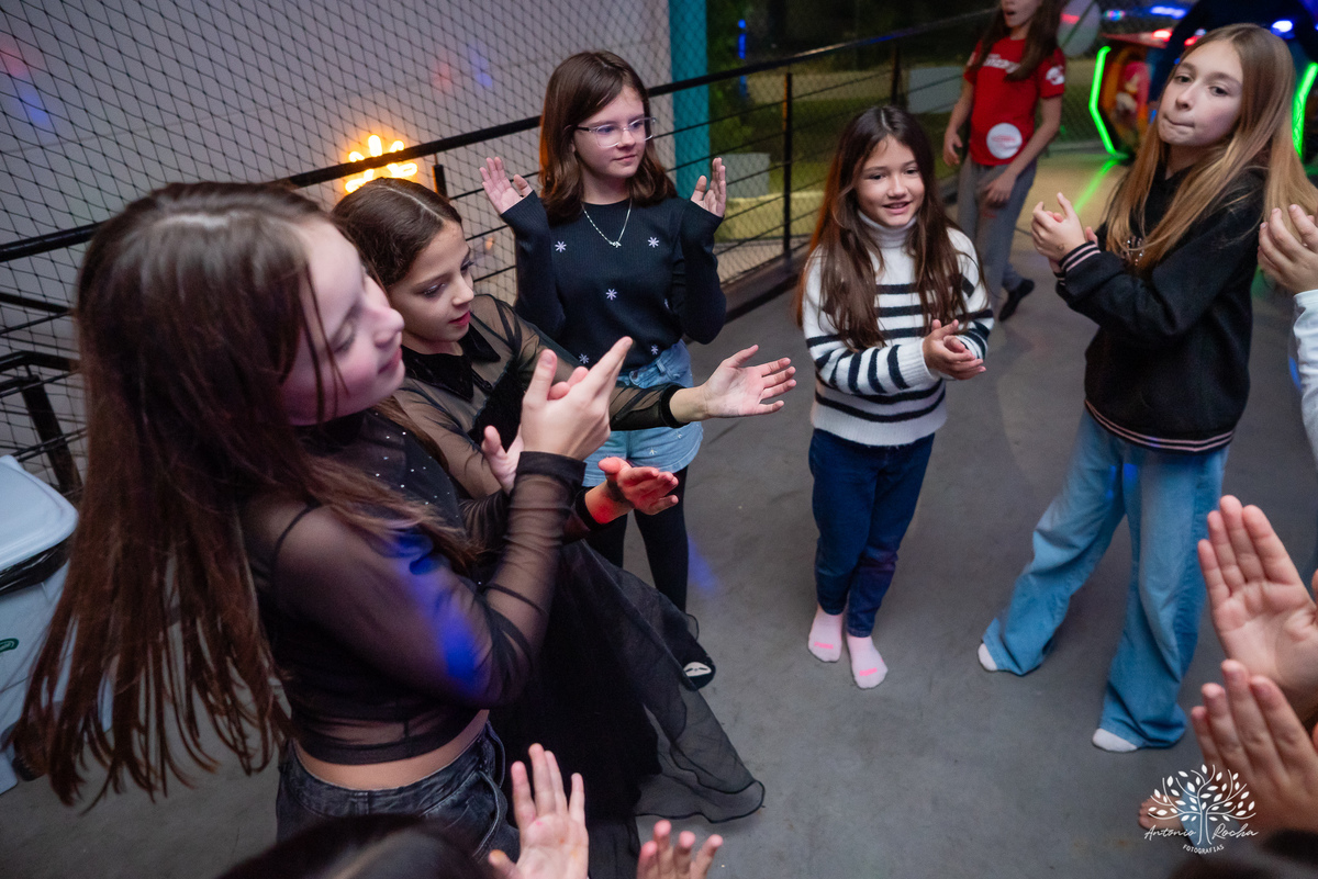 fotografia infantil - tio Antonio - Antonio Rocha Fotografias - Vandinha - tirolesa - parabéns de aniversário - crescimento infantil - fotógrafo de crianças - infância registrada - fotógrafo em Pelotas - fotógrafo de família – Candy Club - pré-adolescente