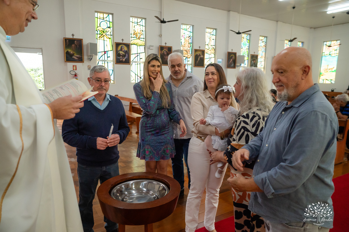 batizado infantil - cerimônia religiosa - celebração de batismo - fotógrafo de batizado - fotografia infantil - fotografia de batismo - Galeto Justini - igreja católica - batizado em família - Antonio Rocha Fotografias - Pelotas - batismo com recepção