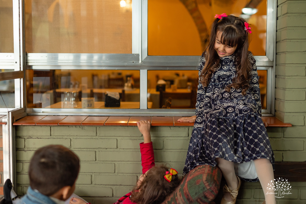 batizado infantil - cerimônia religiosa - celebração de batismo - fotógrafo de batizado - fotografia infantil - fotografia de batismo - Galeto Justini - igreja católica - batizado em família - Antonio Rocha Fotografias - Pelotas - batismo com recepção