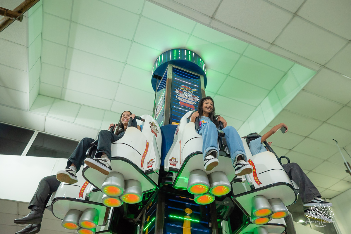 fotografia infantil - aniversário infantil - festa temática Stitch - lembranças de infância - fotógrafo de festas - Antonio Rocha Fotografias - ensaio infantil - alegria das crianças – Pelotas - ensaio com família - Tio Guigui – Festa de Criança