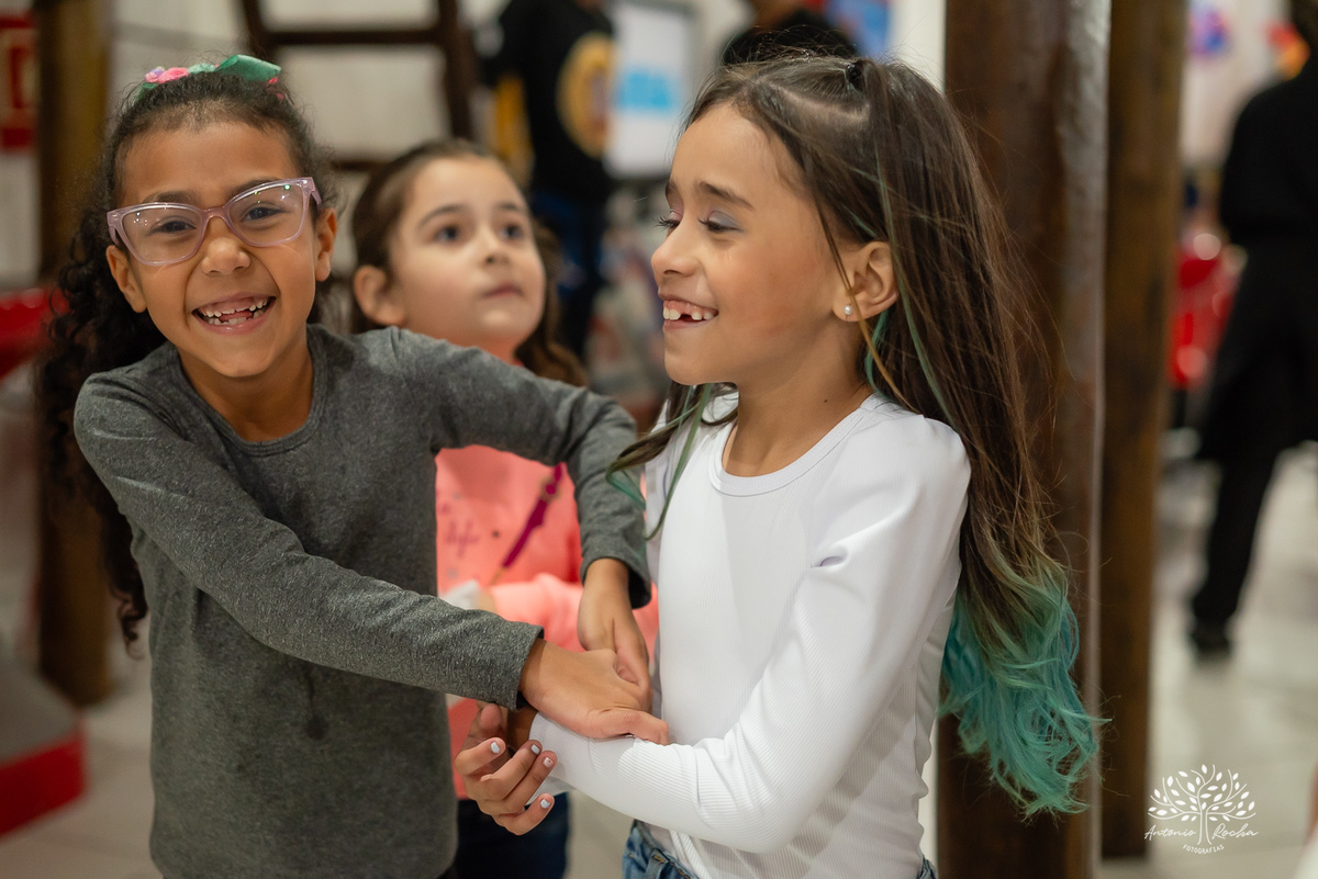 fotografia infantil - aniversário infantil - festa temática Stitch - lembranças de infância - fotógrafo de festas - Antonio Rocha Fotografias - ensaio infantil - alegria das crianças – Pelotas - ensaio com família - Tio Guigui – Festa de Criança