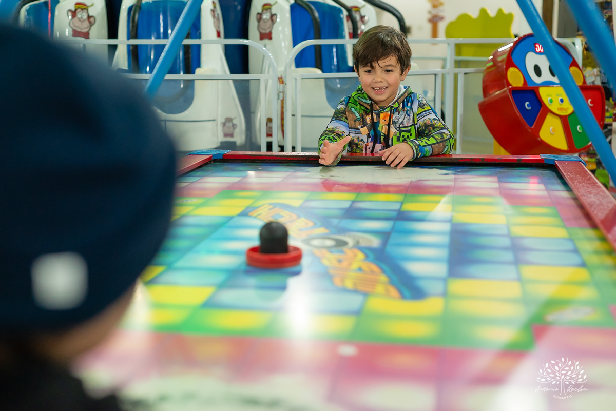 fotografia infantil - aniversário infantil - festa temática Stitch - lembranças de infância - fotógrafo de festas - Antonio Rocha Fotografias - ensaio infantil - alegria das crianças – Pelotas - ensaio com família - Tio Guigui – Festa de Criança