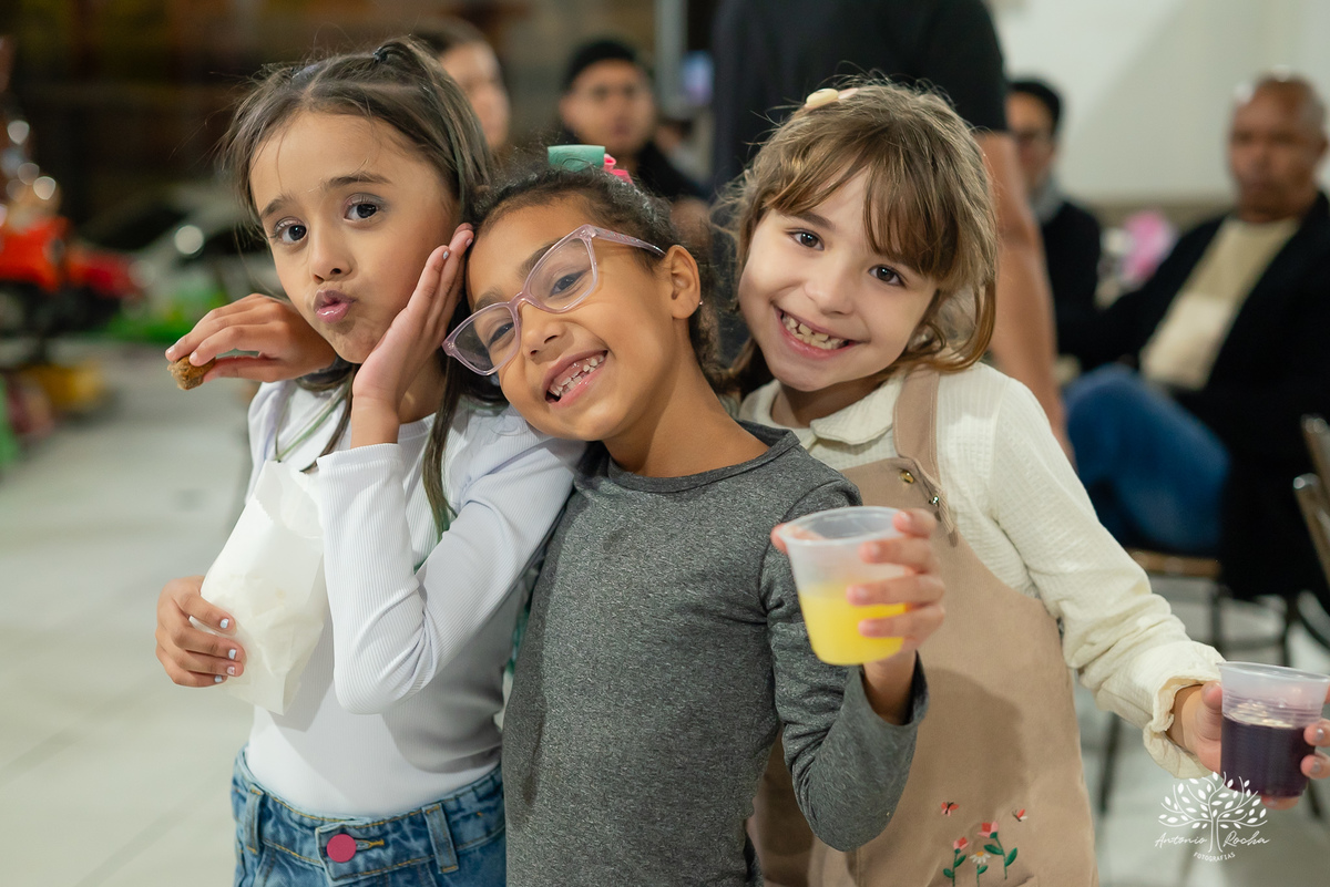 fotografia infantil - aniversário infantil - festa temática Stitch - lembranças de infância - fotógrafo de festas - Antonio Rocha Fotografias - ensaio infantil - alegria das crianças – Pelotas - ensaio com família - Tio Guigui – Festa de Criança