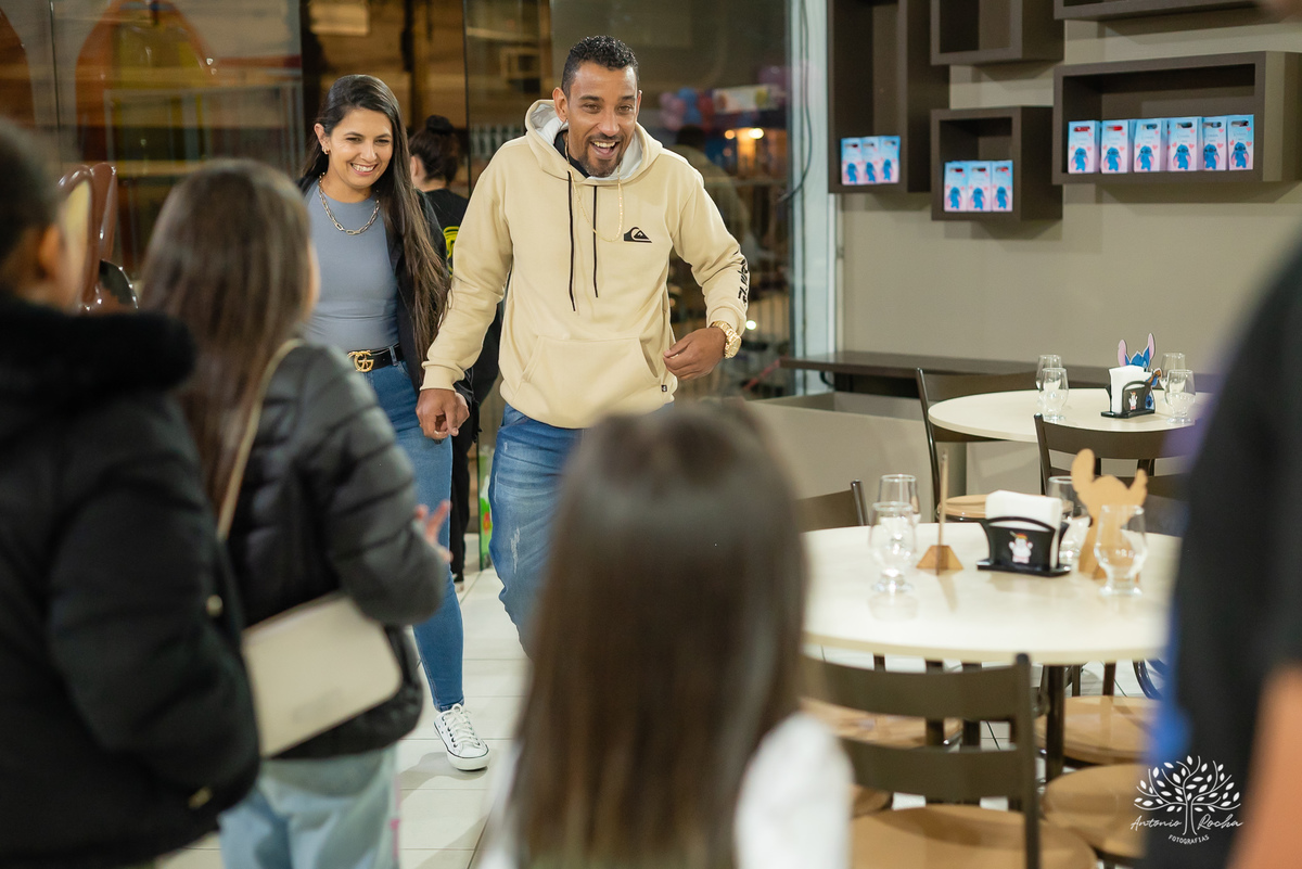 fotografia infantil - aniversário infantil - festa temática Stitch - lembranças de infância - fotógrafo de festas - Antonio Rocha Fotografias - ensaio infantil - alegria das crianças – Pelotas - ensaio com família - Tio Guigui – Festa de Criança